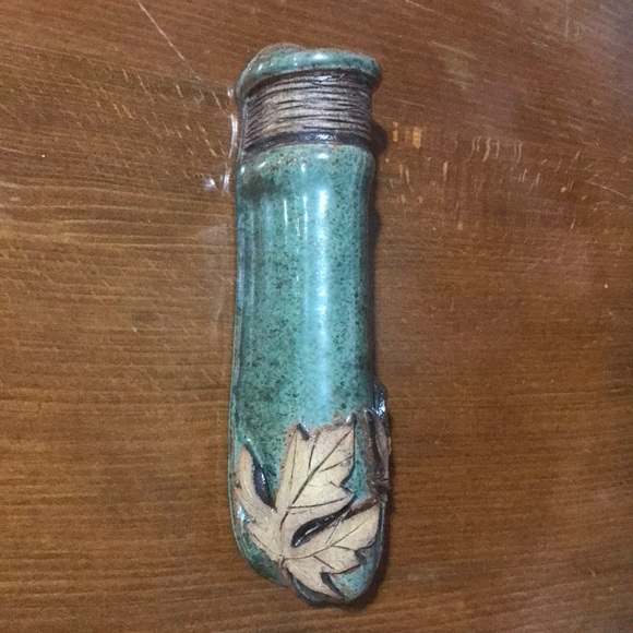 Handmade ceramic hanging bud vase - Picture 2 of 3